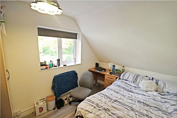 5 bedroom house to rent - Photo 1