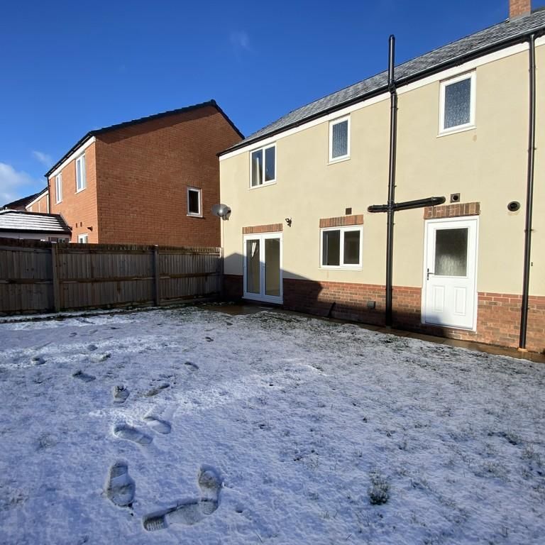 4 bedroom detached house to rent - Photo 1