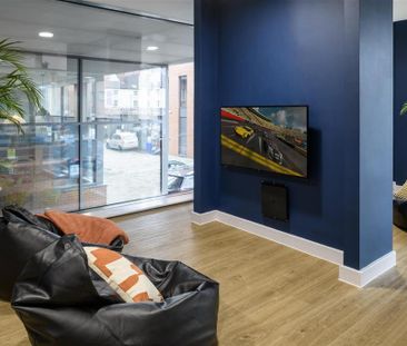 1 bedroom in a flat share to rent - Photo 1