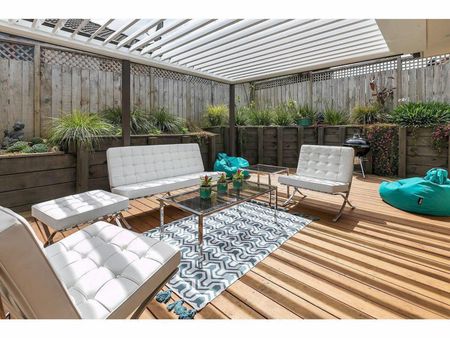 7 Hendrika Court, Hobsonville - Photo 3