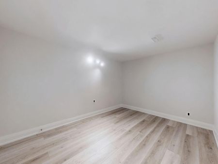 For Lease - 28 Blue Spruce Lane Unit# Bsmt, Markham, Ontario - Photo 3