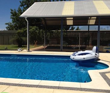 28 Scales Way, Spearwood - Photo 2