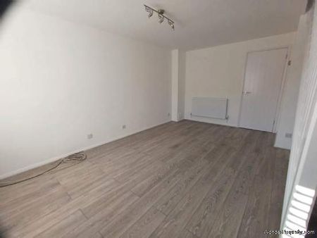 2 bedroom property to rent in London - Photo 5