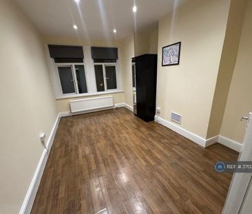 2 bedroom maisonette to rent - Photo 4