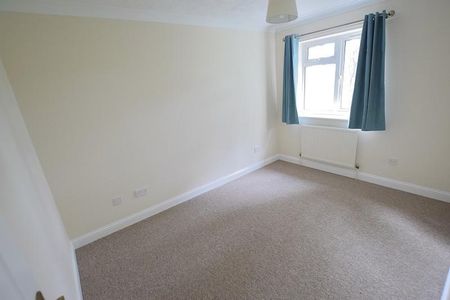 2 bedroom townhouse to rent - Photo 2