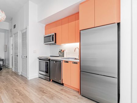 For Lease - 317 Broward Way Unit# 122, Innisfil, Ontario - Photo 5