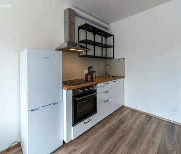 Pronájem bytu 1+kk 34 m² - Photo 1