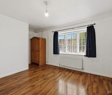 2 bedroom end of terrace house to rent - Photo 3