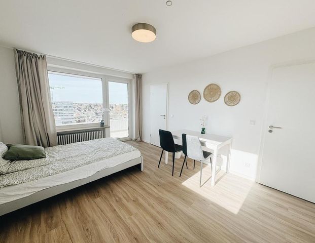 Vollmöbliertes Apartment mit tollem Blick (frisch saniert) - Photo 1