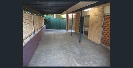 HUGE SPACIOUS HOUSE with a fireplace - Photo 2