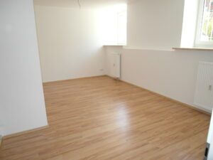 Leißnerstr. 24, Wohnung 1 ~~~ Einbauküche vom Vormieter gegen Entgelt möglich, Rollstuhlgerecht, sep. Gartenanteil mit Terrasse, Bad mit großer ebenerdiger Dusche, Gäste-WC - Photo 1