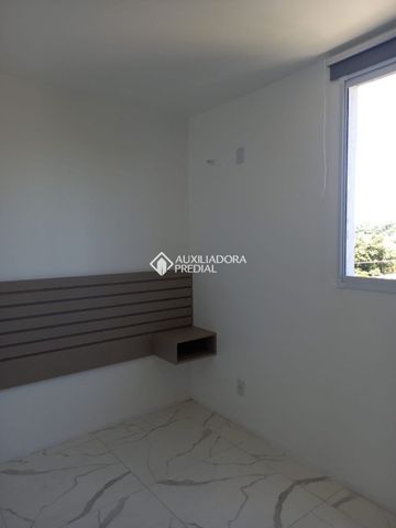 Apartamento com 2 quartos e 45m² para alugar em Tristeza, Porto Alegre. - Foto 4