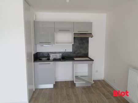 Location Appartement 2 pièces 42m² THEIX NOYALO 56450 - Photo 2