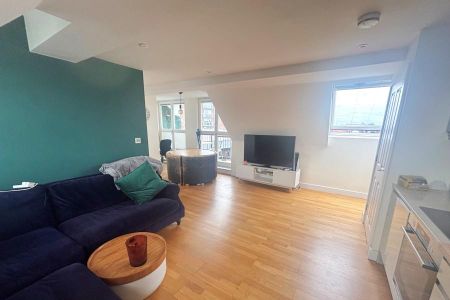 2 bedroom apartment to rent - Photo 5