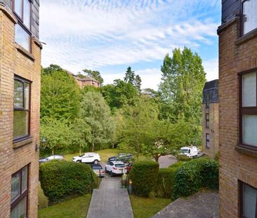 Charterhouse Road, Godalming, Surrey, GU7 - Photo 5