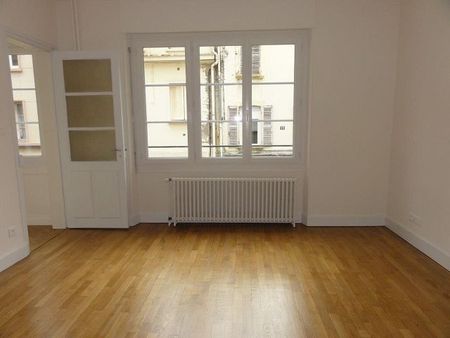Location Appartement 4 pièces 90m² LE CREUSOT 71200 - Photo 3