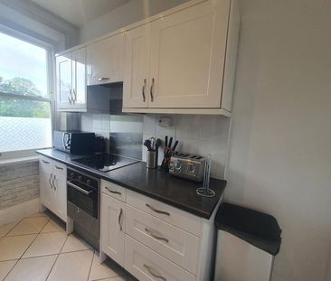 West Kensington, Talgarth Road, W14 9DB - Photo 2