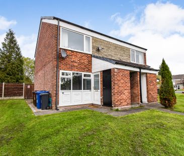 Abbey Road, Tyldesley, M29 - Photo 1