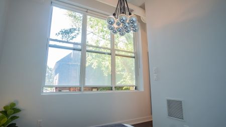 For Lease - 152 Annette Street Unit# 201, Toronto, Ontario - Photo 2