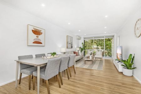 Renovated Three-Bedroom Retreat in Ultra Convenient Location Moments from Everything - Photo 5