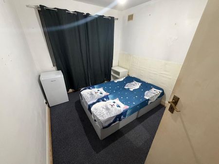 Room in a Shared Flat, Bryan Avenue, NW10 - Photo 3