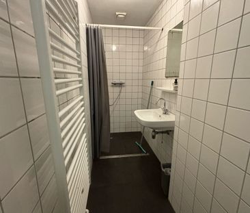 Ruime kamer in een gezellig studentenhuis in de binnenstad! - Photo 2