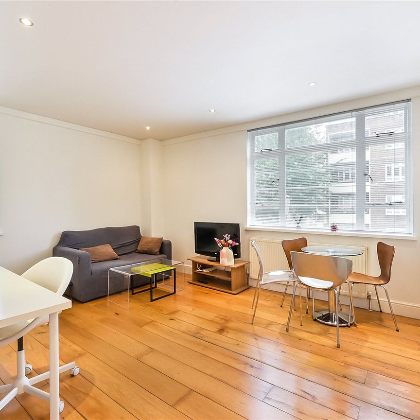 Bright One Bedroom Apartment in Chelsea - Photo 1