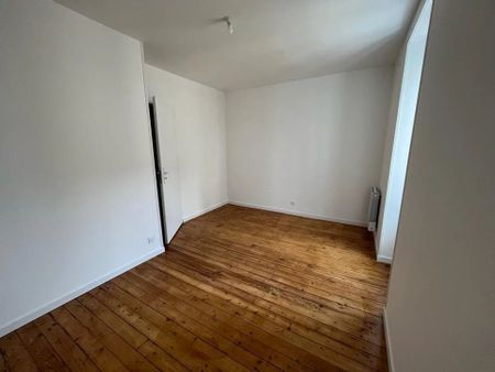 Location Maison 5 pièces 79 m2 à Fontenay-le-Comte - Photo 5