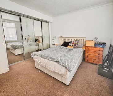 1 bedroom ground floor flat to rent - Photo 4