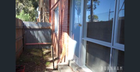 Spacious One-Bedroom Apartment in Prime Footscray Location - Photo 5