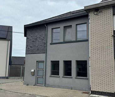 Woning te huur in Baardegem voor € 950 met 4 slaapkamers - Photo 2