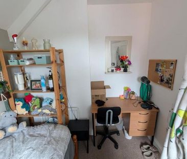 3 bedroom private hall to rent - Photo 4