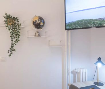 Room in a shared 5-bedroom apartment for rent in Niño Jesús, Madrid, professionals only - Foto 1