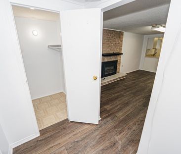 For Lease - 122 Centre Street, Brampton, Ontario - Photo 3