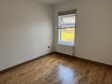 3 bedroom flat to rent - Photo 5