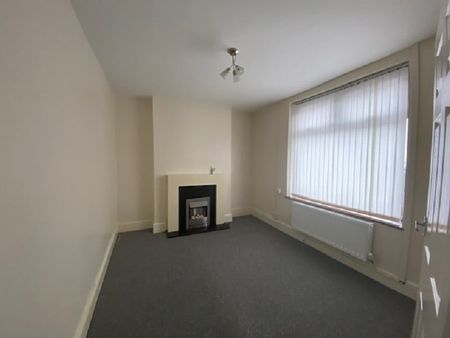 Brecon Road, Ystradgynlais, Swansea. - Photo 4