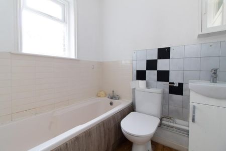 Riverside, Eastleigh - Photo 5