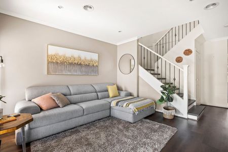 10 Zammit Lane, Hillside VIC 3037 - House For Rent | Domain - Photo 3