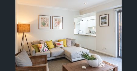 FULLY FURNISHED - AVAILABILE FROM NOVEMBER 2025 - Photo 2