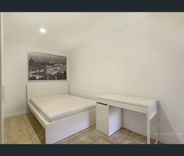 34 Coventry Crescent, Mill Park, Vic 3082 - Photo 2