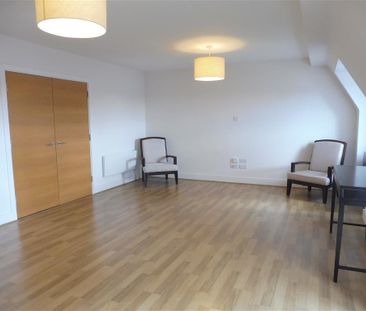 2 bedroom apartment to rent - Photo 3