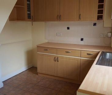 2 bedroom terraced house to rent - Photo 4