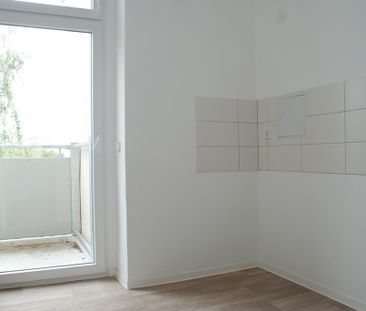 4-Raum-Altbauwohnung mit Balkon - Foto 1