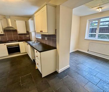 2 bedroom terraced house to rent - Photo 3