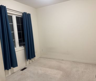 For Lease - 62 Holcomb Terrace, Hamilton, Ontario - Photo 2