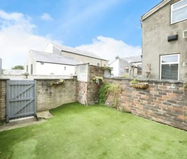 2 bedroom terraced house to rent - Photo 4