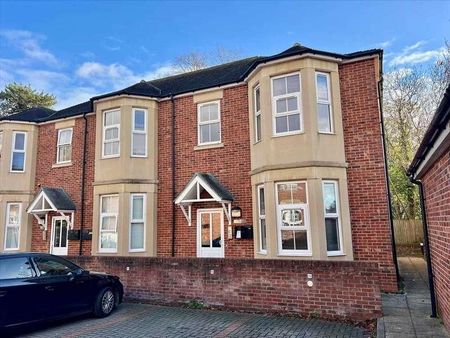 Arlington Court,hawtrey Close, SL1 - Photo 5