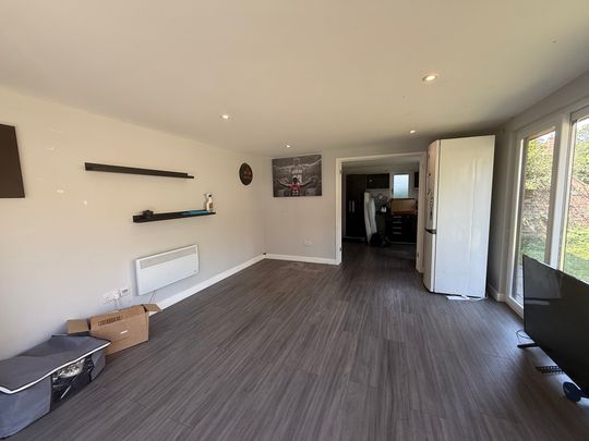 Station Road , Wraysbury - Photo 1