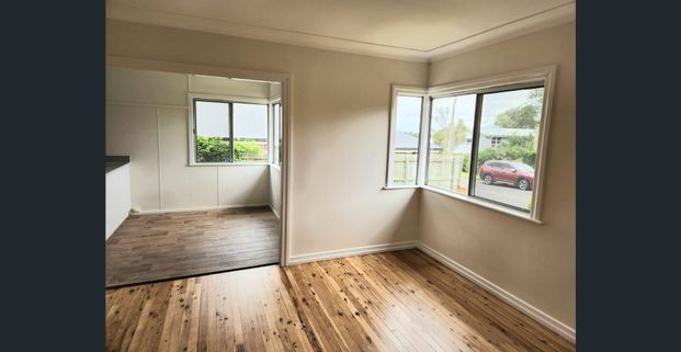 3 bedroom, 3 garage - Great location ! - Photo 1