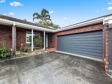 REAR UNIT WALKING DISTANCE TO HAMPTON STREET - Photo 2